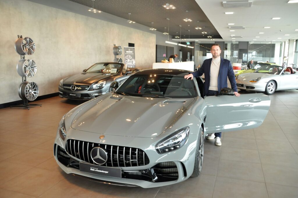 Person with Merzedes Car inside